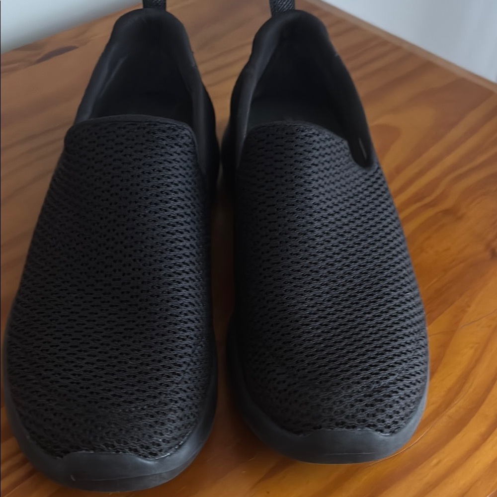 Black Slip-On women’s Shoes